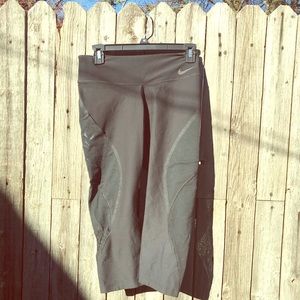 NIKE | RUNNING CAPRIS